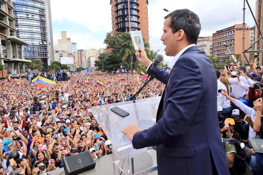 Guaidó anunció más medidas contra régimen de Maduro. ACN