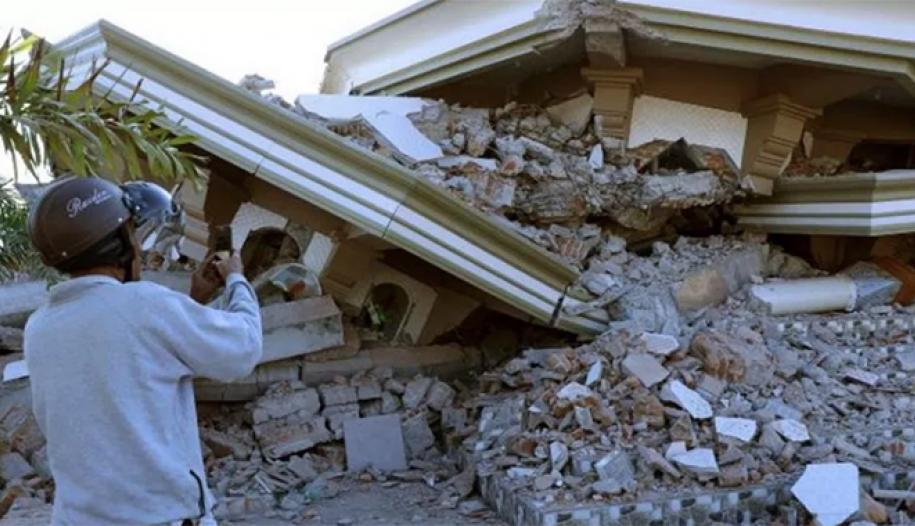 32 edificios colapasaron, de los cuales 500 sufrieron daños moderados. Foto: Agencias