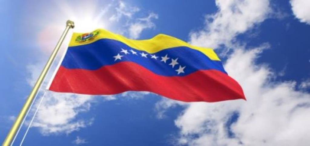 saúl-julio castillo-bandera-venezuela-acn