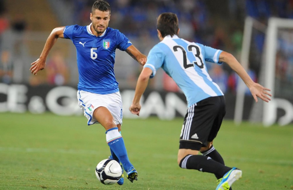 La Argentina de Messi e Italia jugarán amistoso en Manchester - ACN