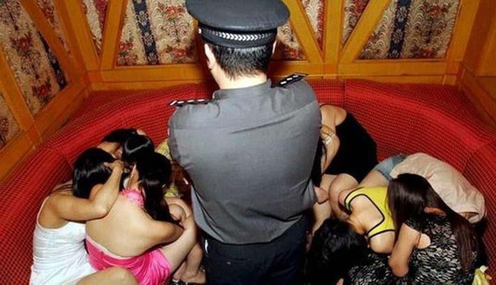 Policia libera venezolanas y dominicanas en red de prostitucion en España