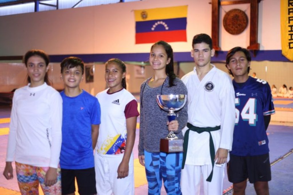 Selección de Carabobo brilló en Nacional Juvenil de Karate Do - ACN