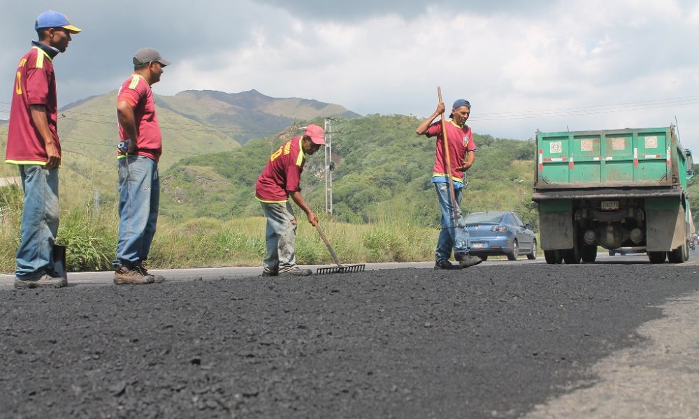 En Carabobo prevén aplicar 70 mil toneladas de asfalto con Plan de Recuperación Vial