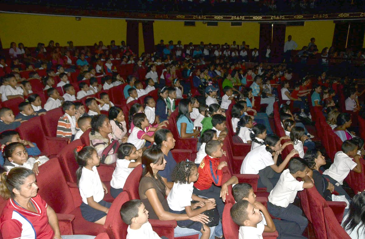 ACN- Regresa programa “La Escuela va al Teatro” en Valencia