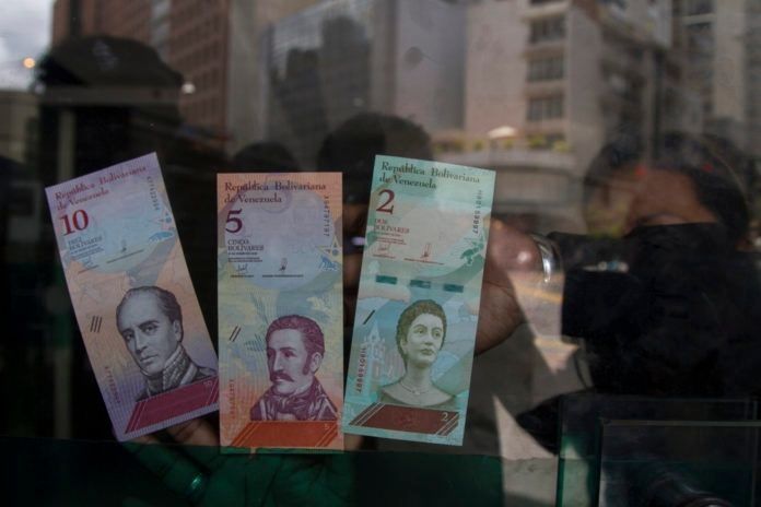 Inflación, de 10 millones, por ciento, en Venezuela - acn