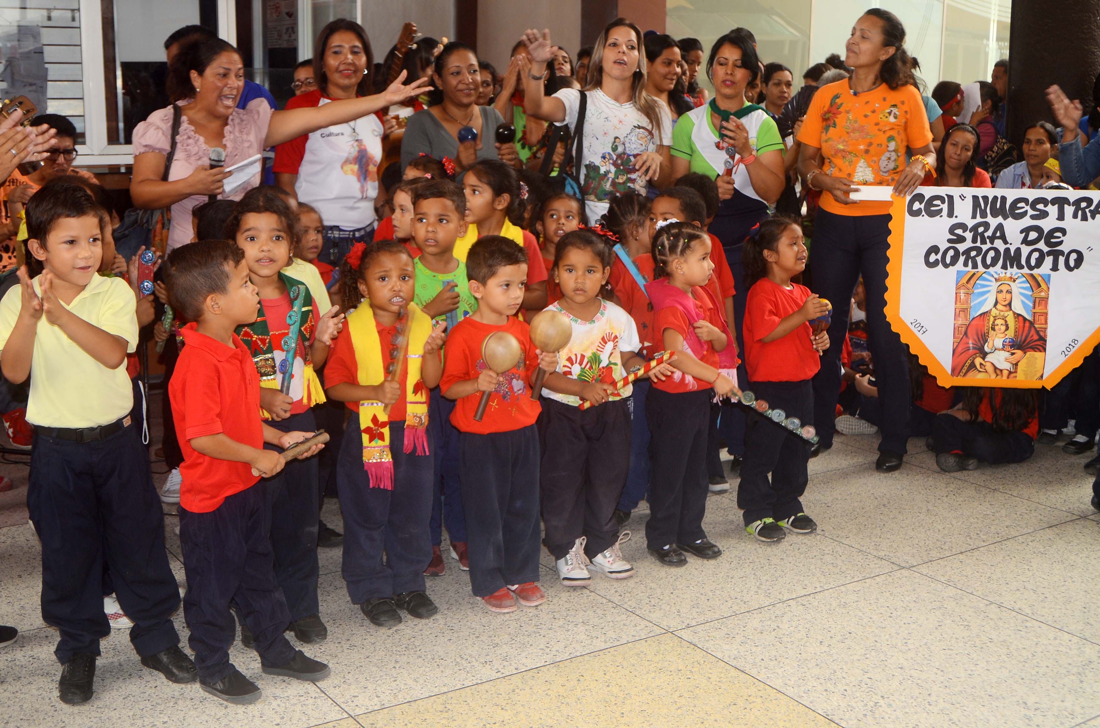Con parranditas escolares de educación inicial dieron la bienvenida a la navidad en Guacara