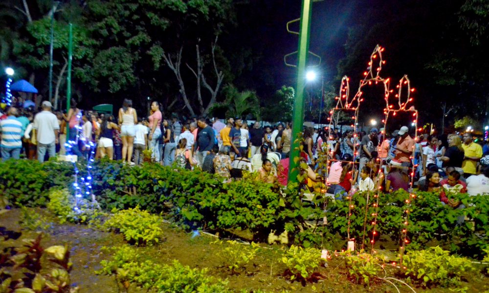 ACN- Luces de navidad encendieron la plaza Bolívar de Yagua