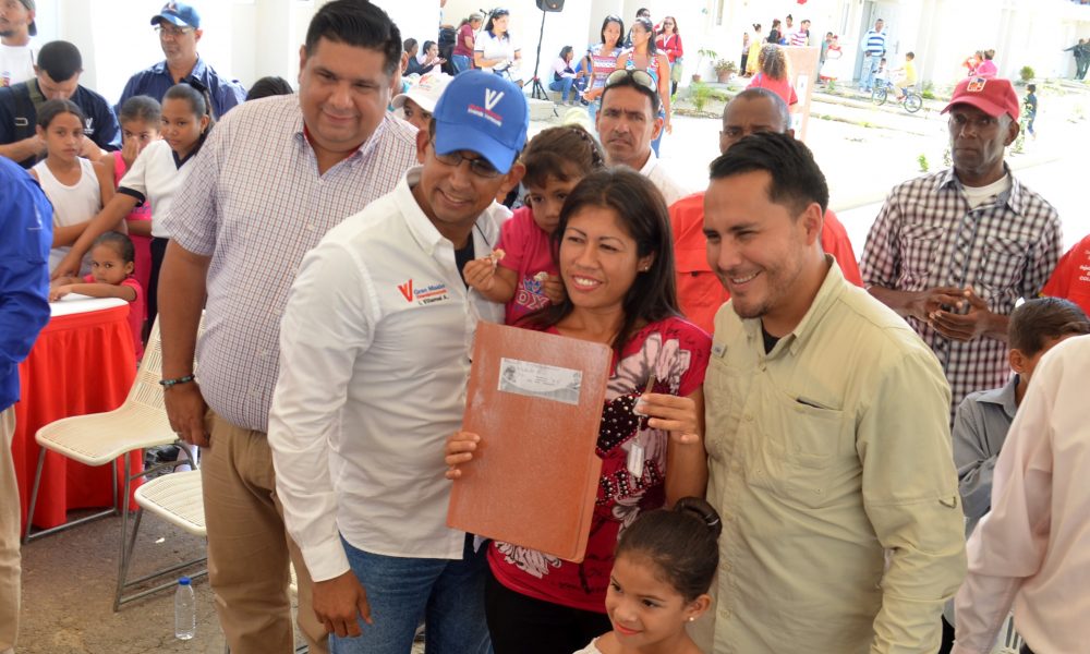 ACN- Más de 30 familias recibieron viviendas en Guacara
