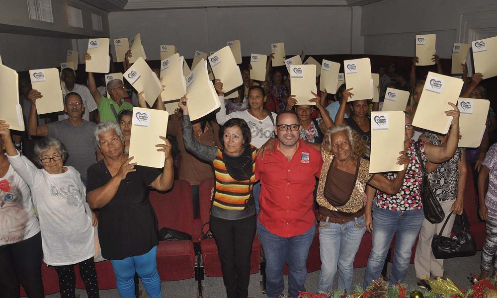 ACN- Familias de Puerto Cabello recibieron títulos de tierra