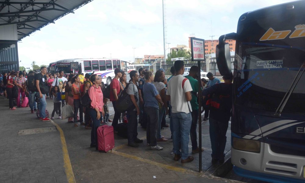 ACN- Ciento 50 mil personas se movilizaron por el terminal de Puerto Cabello