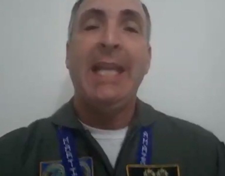 General de aviación venezolana desconoce a Maduro - acn