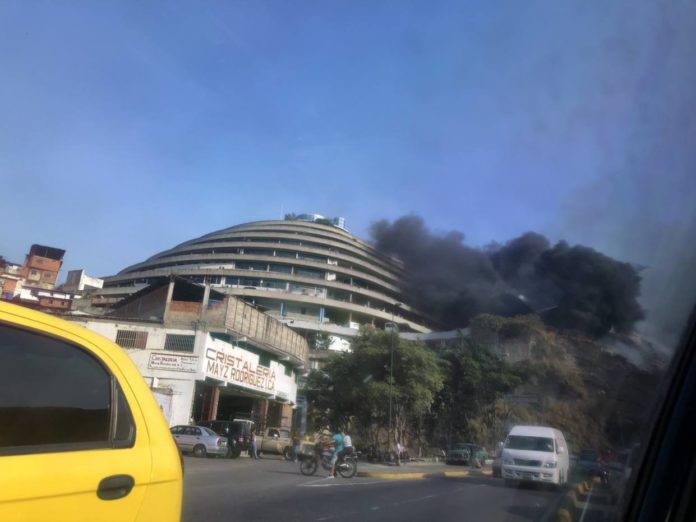 Reportan incendio en sede del Sebin, en el Helicoide. Foto: Tal Cual