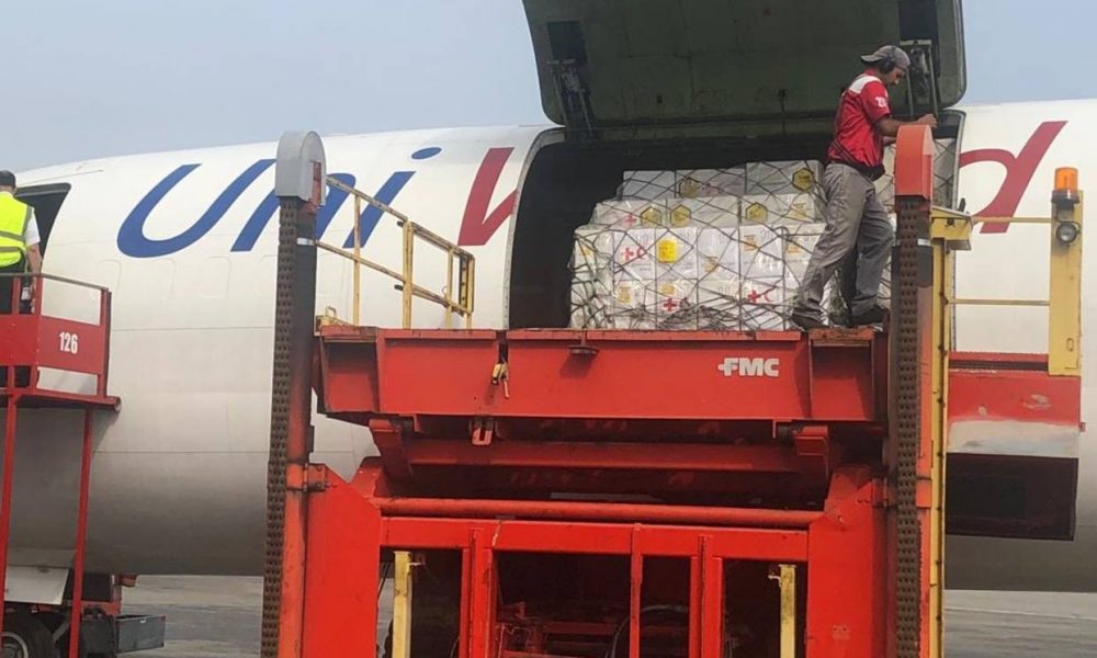 Primer lote de ayuda humanitaria llegó a Maiquetía. Foto: EN