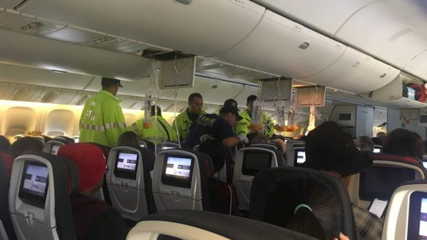 37 heridos por turbulencia en vuelo de Air Canada a Sydney