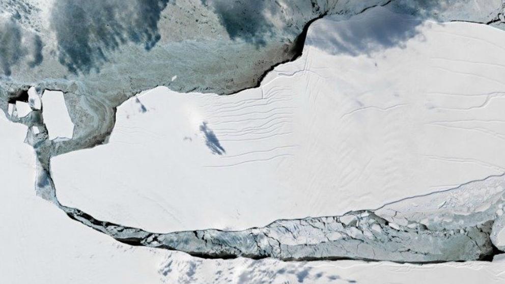 Gigantesco Iceberg de 160 Km de largo se encuentra en movimiento