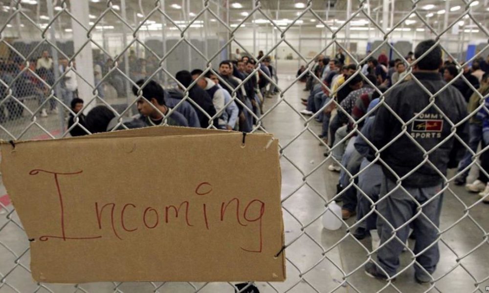 Denuncian 900 venezolanos detenidos en centros de inmigración de EE.UU.