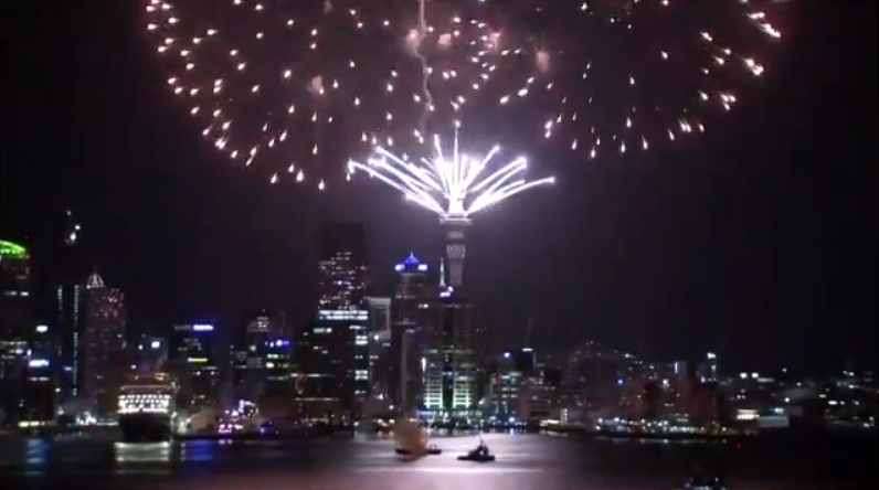 Nueva Zelanda celebra el nuevo año con un espectacular show pirotécnico
