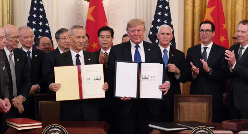 EEUU y China firmaron un acuerdo para "suavizar" la guerra comercial