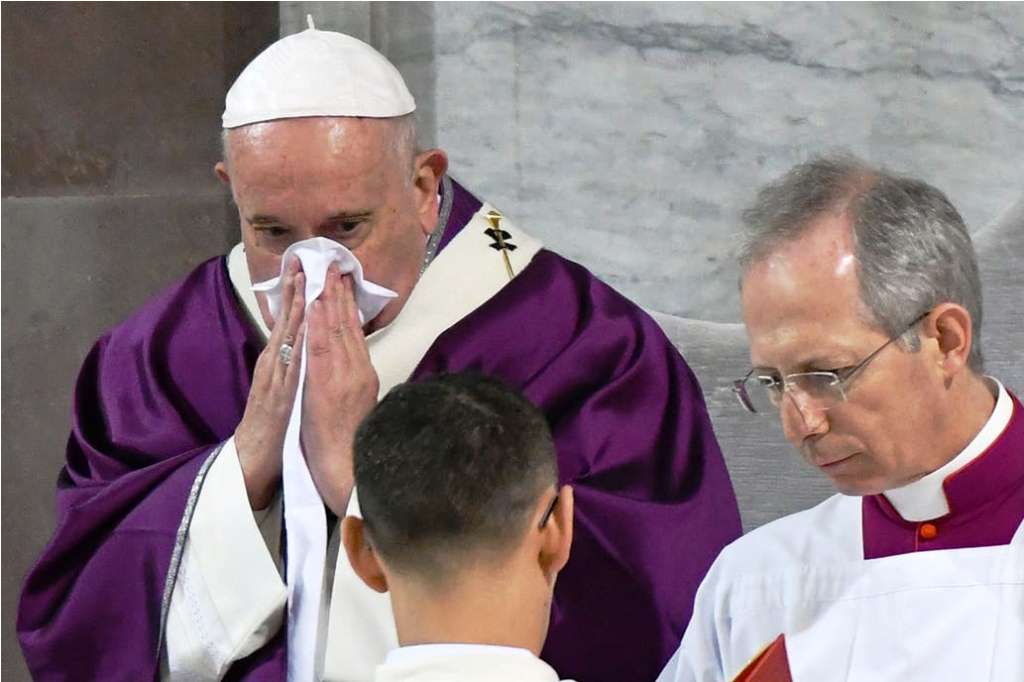 Papa suspendió liturgia por resfriado - noticiasACN