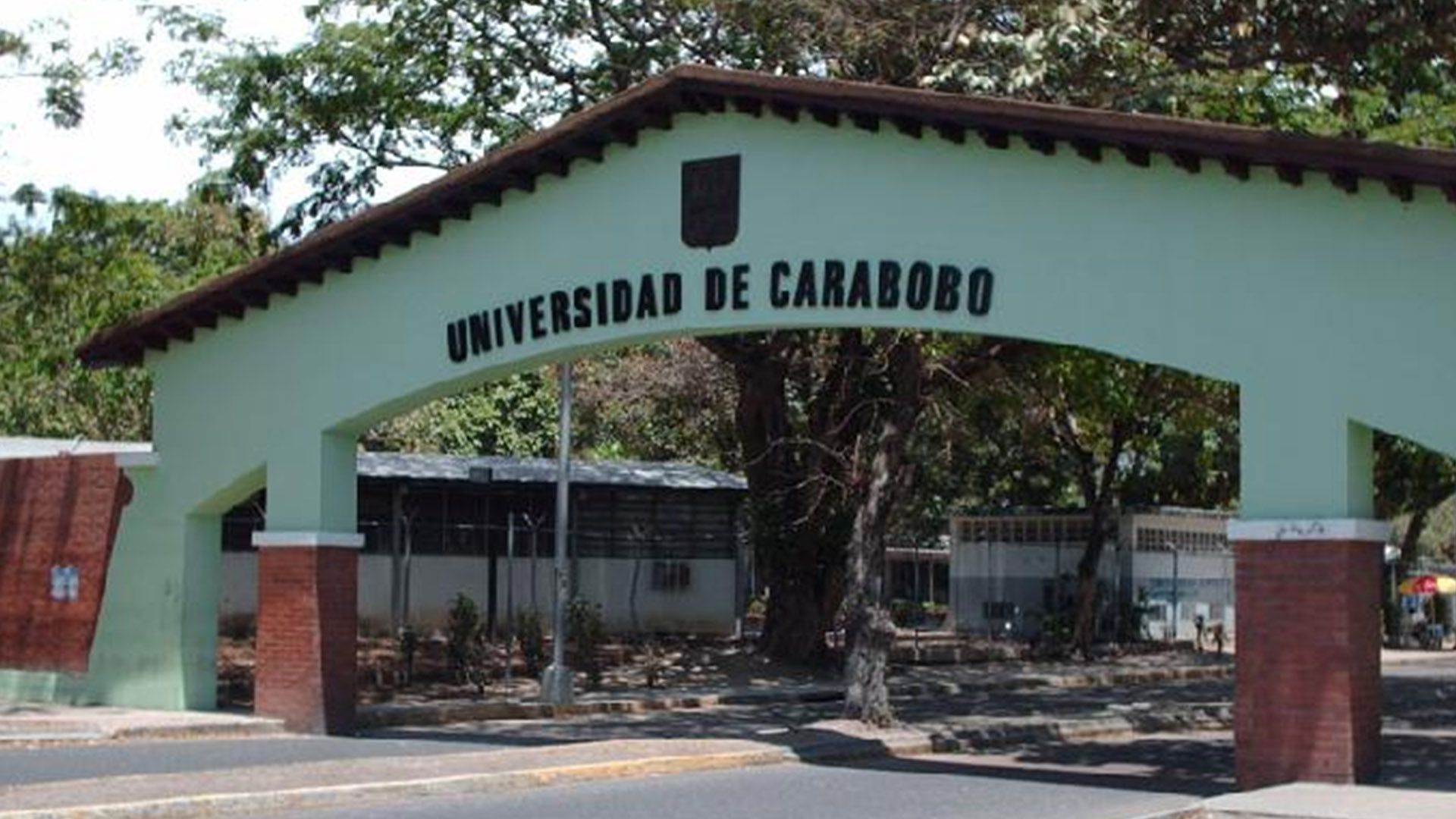 Universidad de Carabobo suspende actividades - ACN