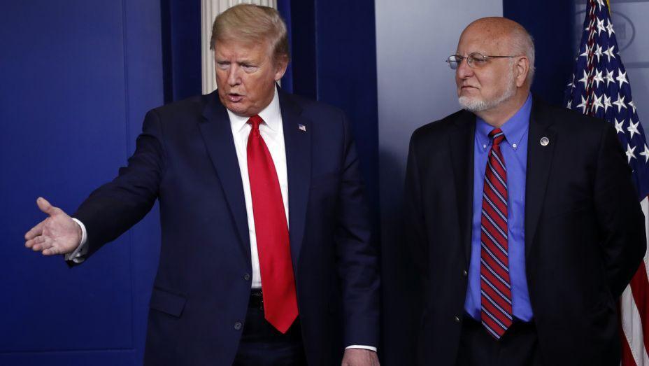 Covid-19: Trump rechaza advertencia del director de los CDC