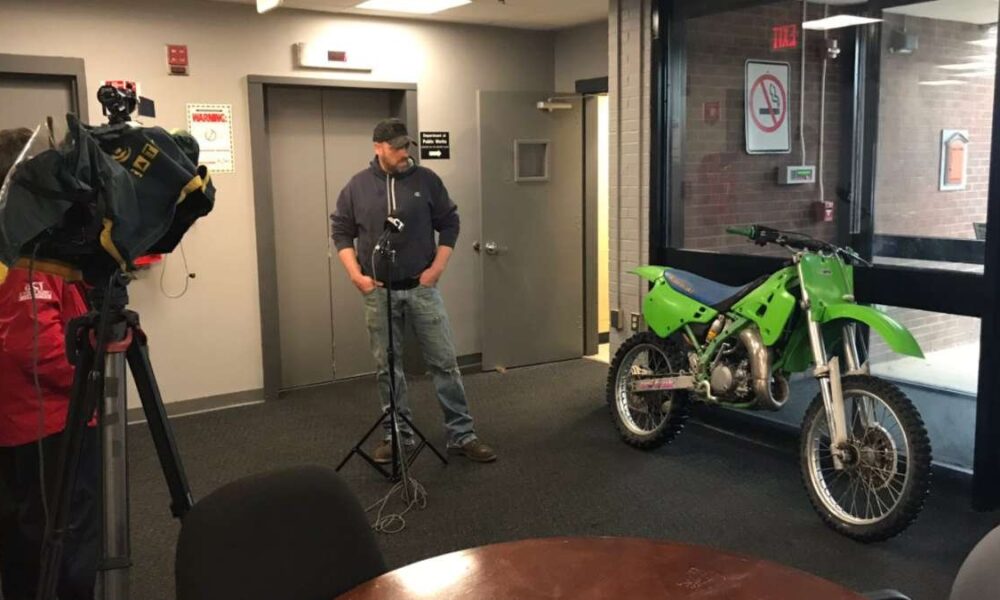 recupera su moto robada 27 años después - ACN