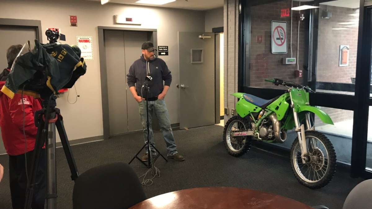 recupera su moto robada 27 años después - ACN
