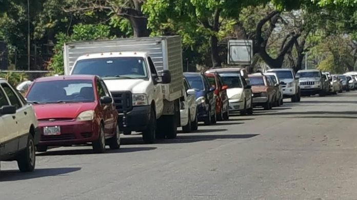 Protestas por escasez de gasolina en Maracay