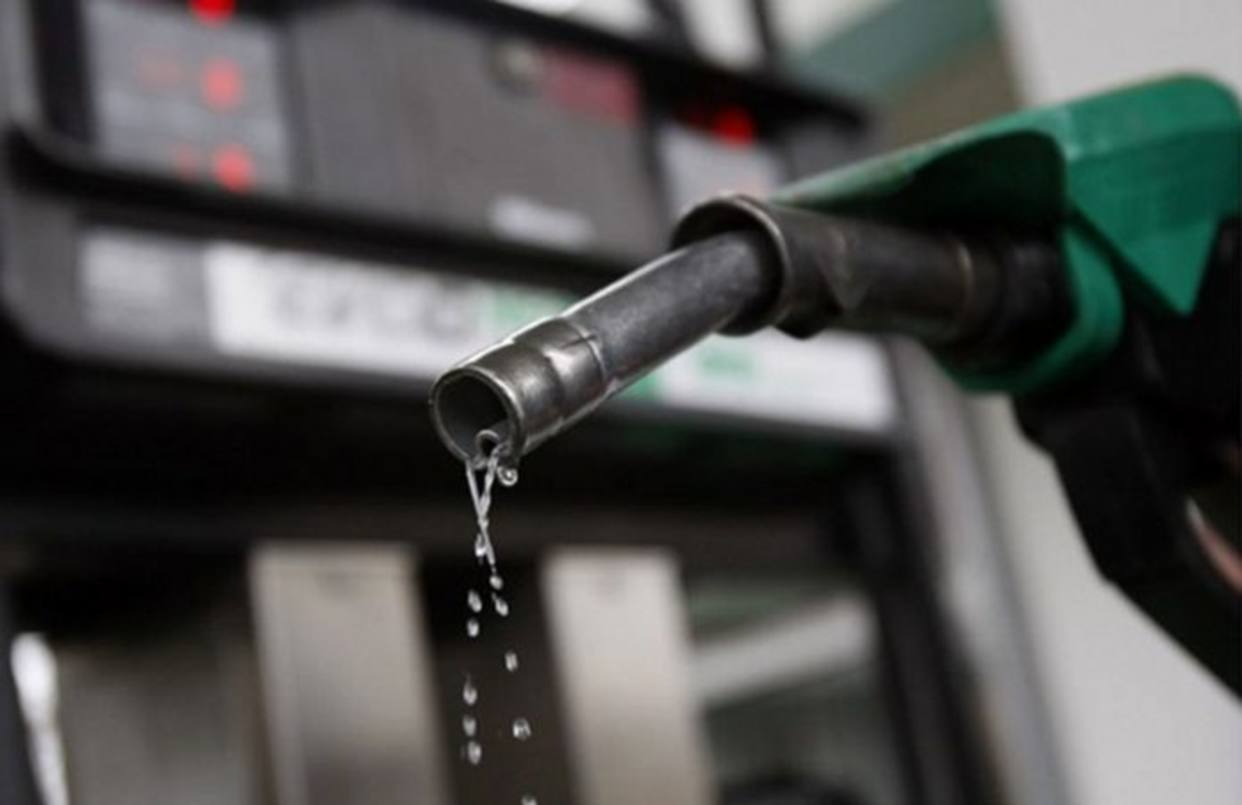 Gasolina subsidiada será para registrados en patria - ACN