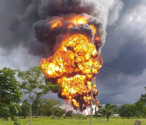 plataforma petrolera atacada en colombia- acn