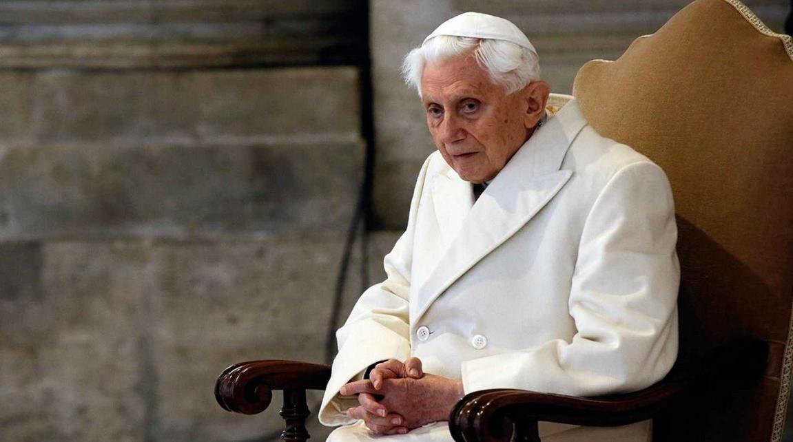 Papa emérito Benedicto XVI cae severamente enfermo tras regresar a Roma. Foto: Cortesía de AP.