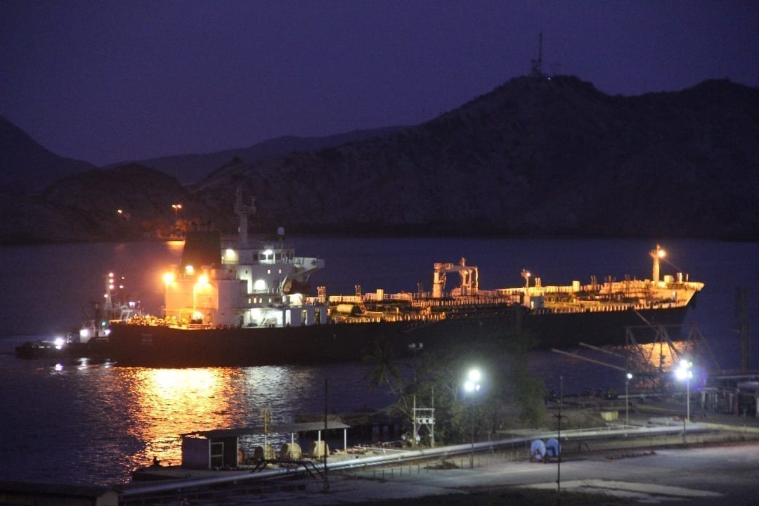 buque iraní con gasolina