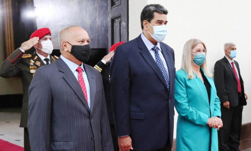 Maduro presentó ley antibloqueo - noticiasACN