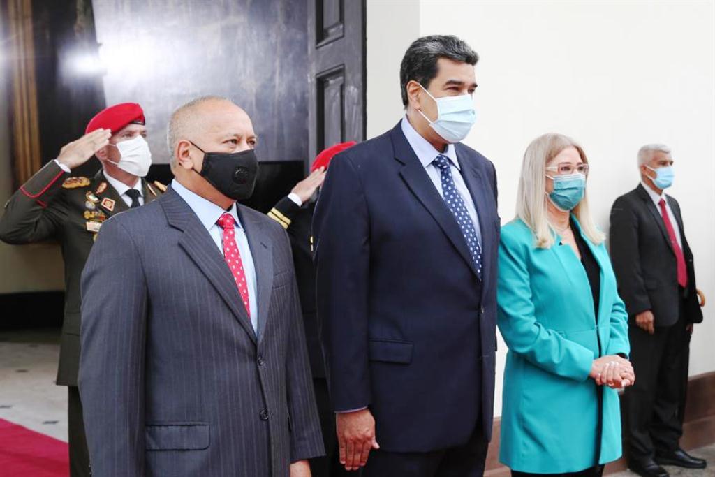 Maduro presentó ley antibloqueo - noticiasACN