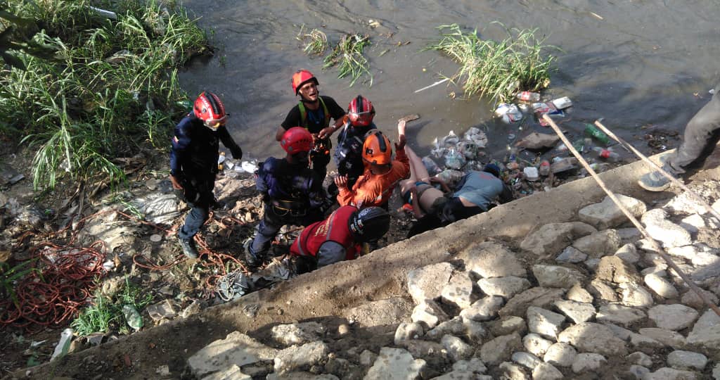 mujer rescatado río guaire- acn