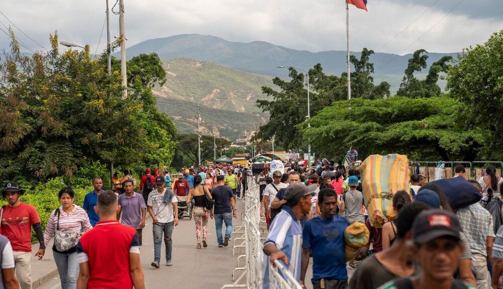 Venezolanos en la Frontera - ACN