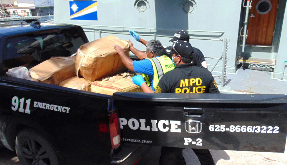 Encuentran barco abandonado con cargamento de cocaína valorado en 80 millones dólares