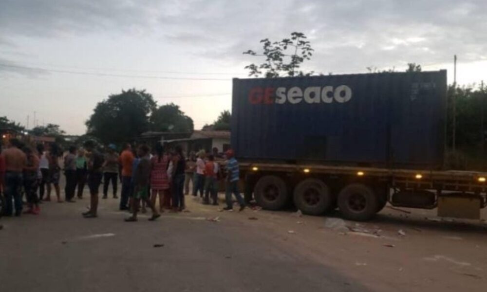 Camión saqueado en Zulia