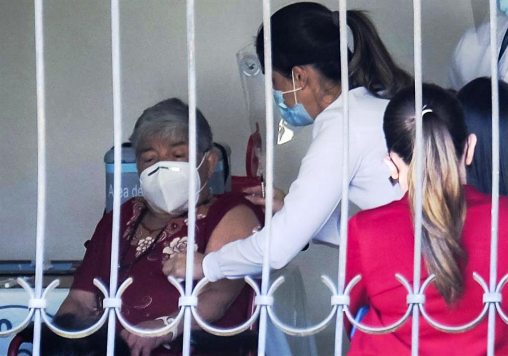 Costa Rica comenzó vacunación - noticiasACN