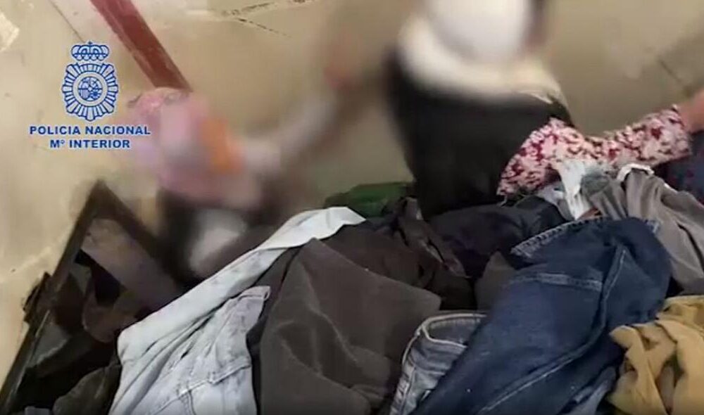 Rescatan a 21 trabajadores migrantes "explotados" retenidos en un almacén