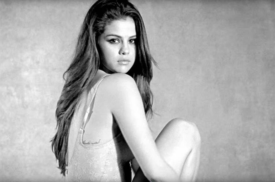 Selena Gomez estrenó video