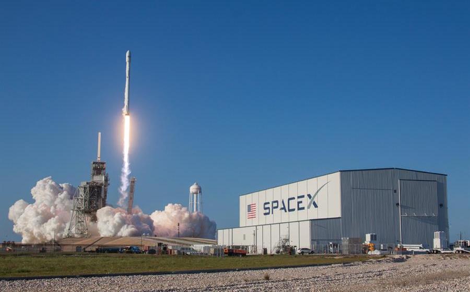 Primer lanzamiento de un cohete de SpaceX