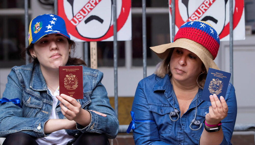 venezolanos con pasaportes vencidos- acn