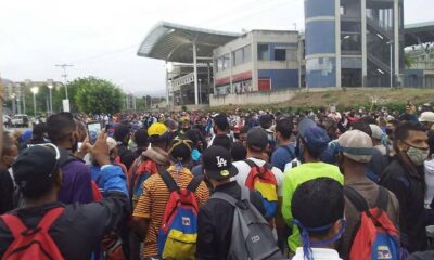 Multitud de personas en Ferrocarril de los Valles del Tuy - ACN