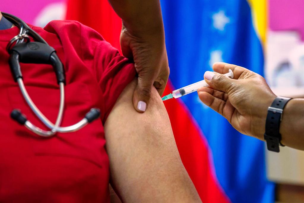 Oposición exigió acelerar vacunación - noticiacn