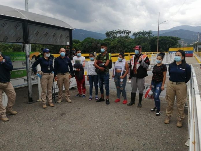 Deportados seis venezolanos - noticiacn