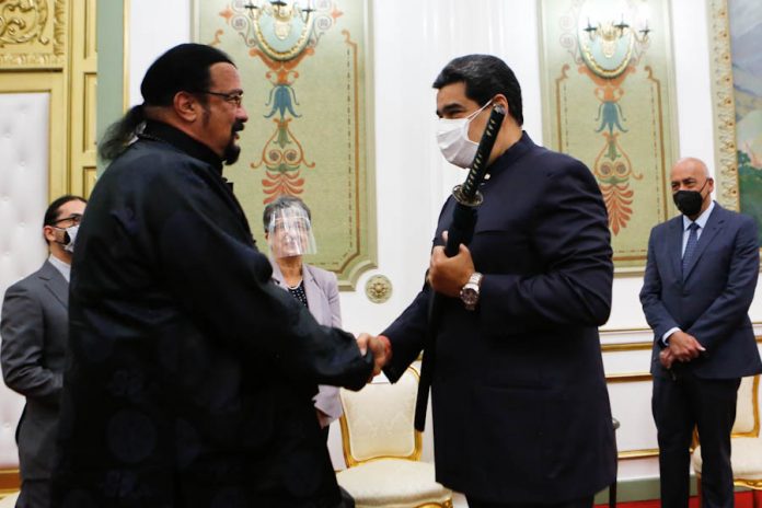 Steven Seagal con Maduro - ACN