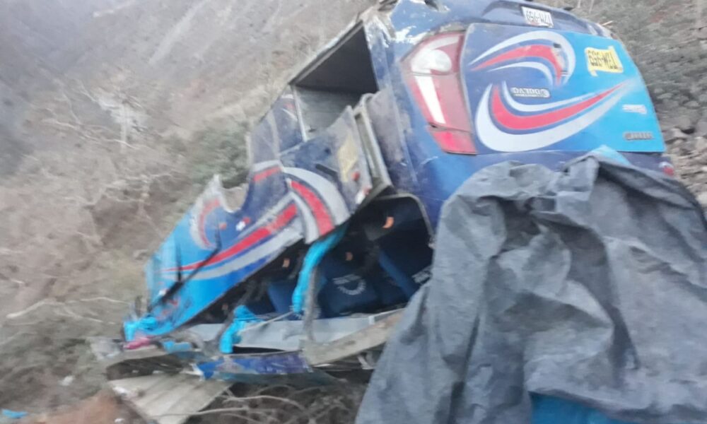 Accidente de un autobús en Perú - ACN