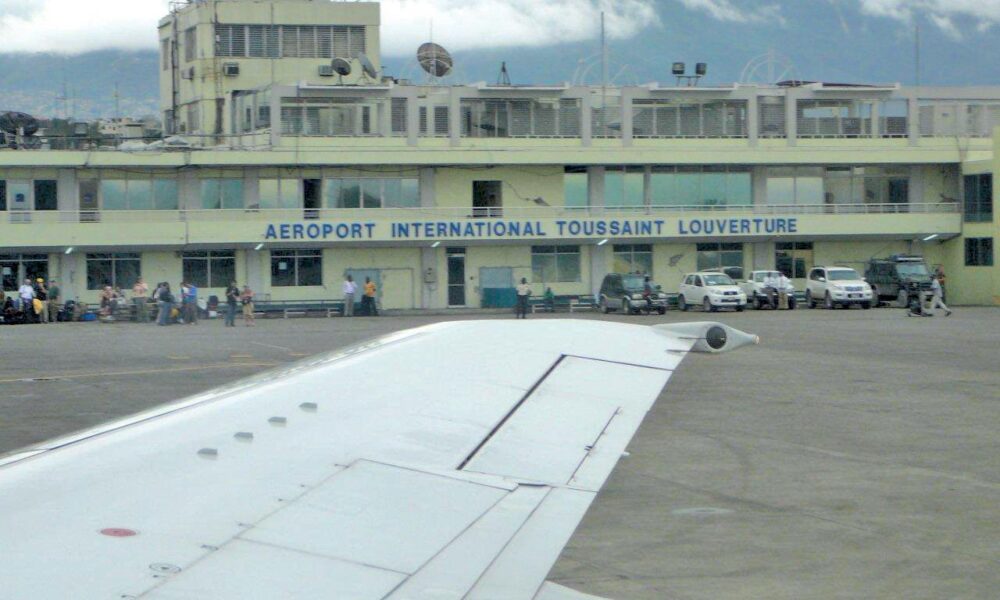 Cierran aeropuerto de Haití - ACN