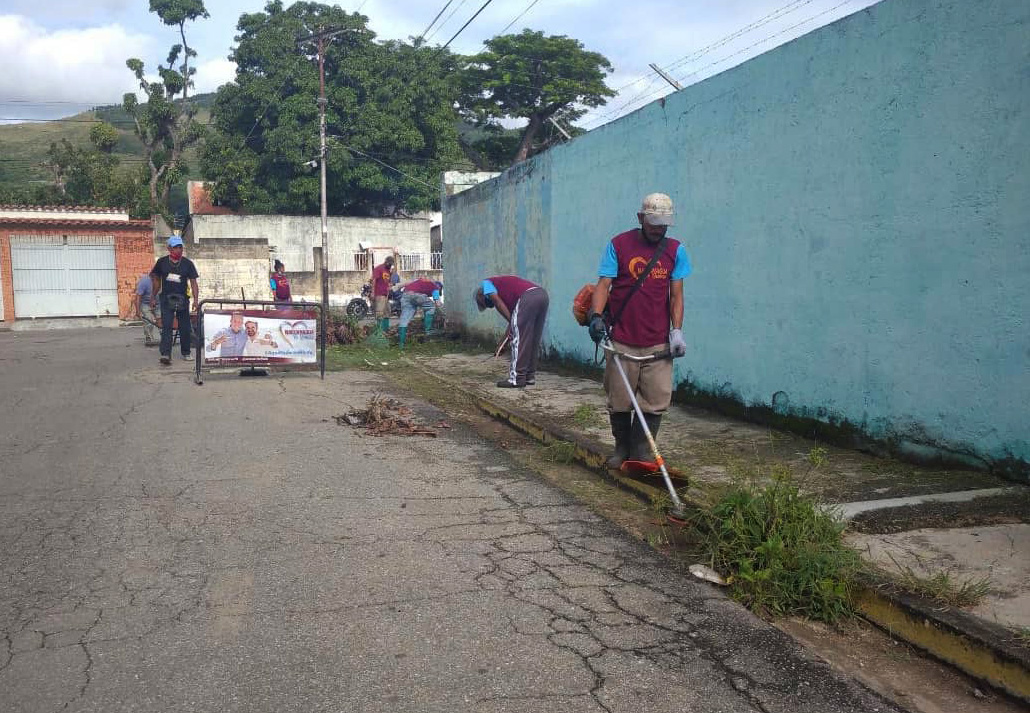 Ejecutan plan de limpieza en centros electorales